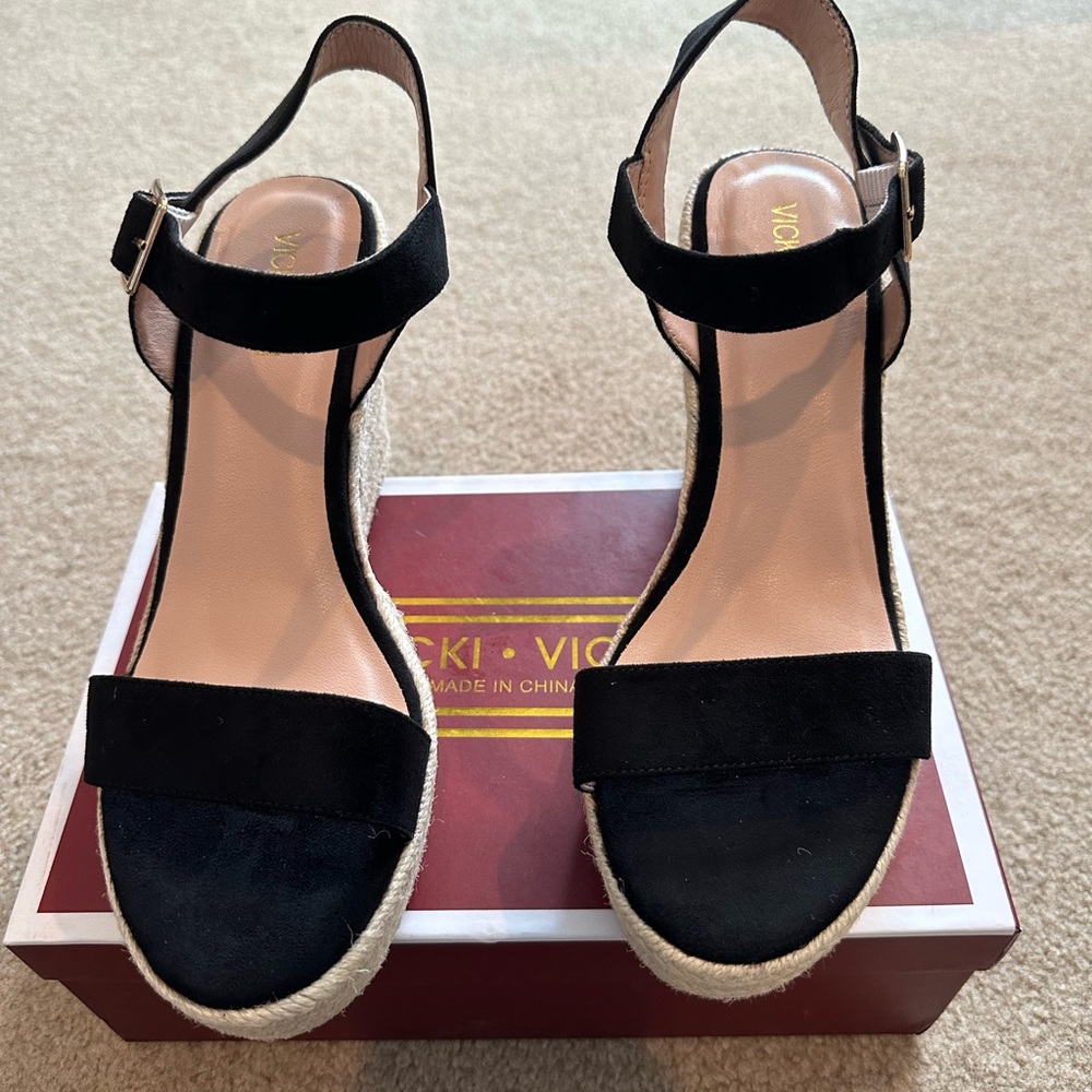 Black Wedge Shoes with Ankle Strap and Jute Sole